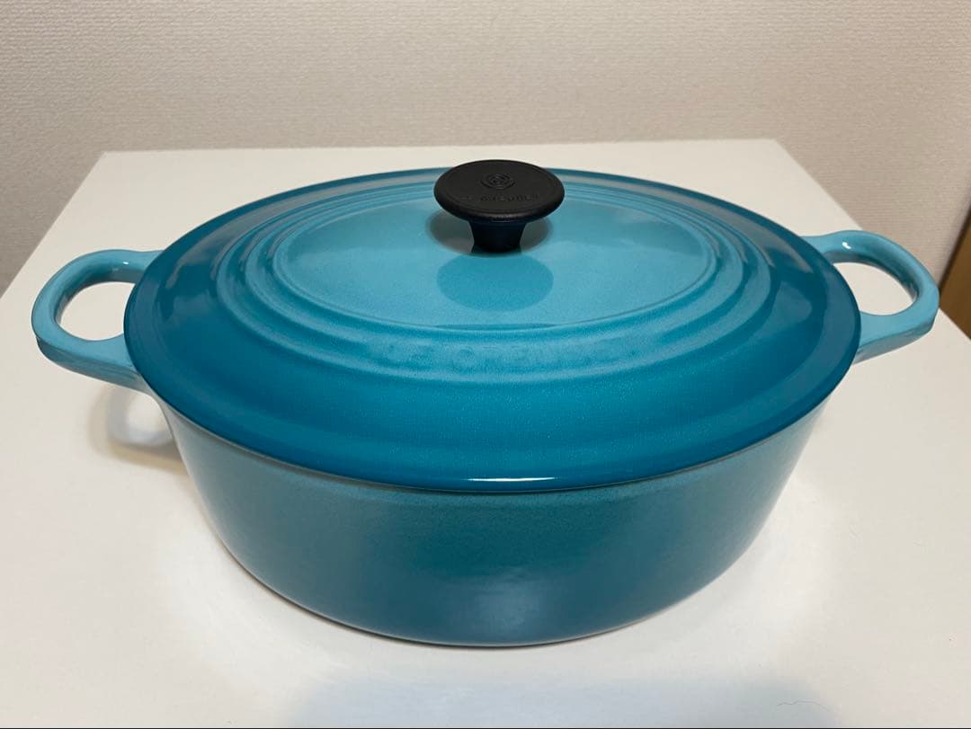 LE CREUSET ルクルーゼ　ココットオーバル25cm ル・クルーゼ