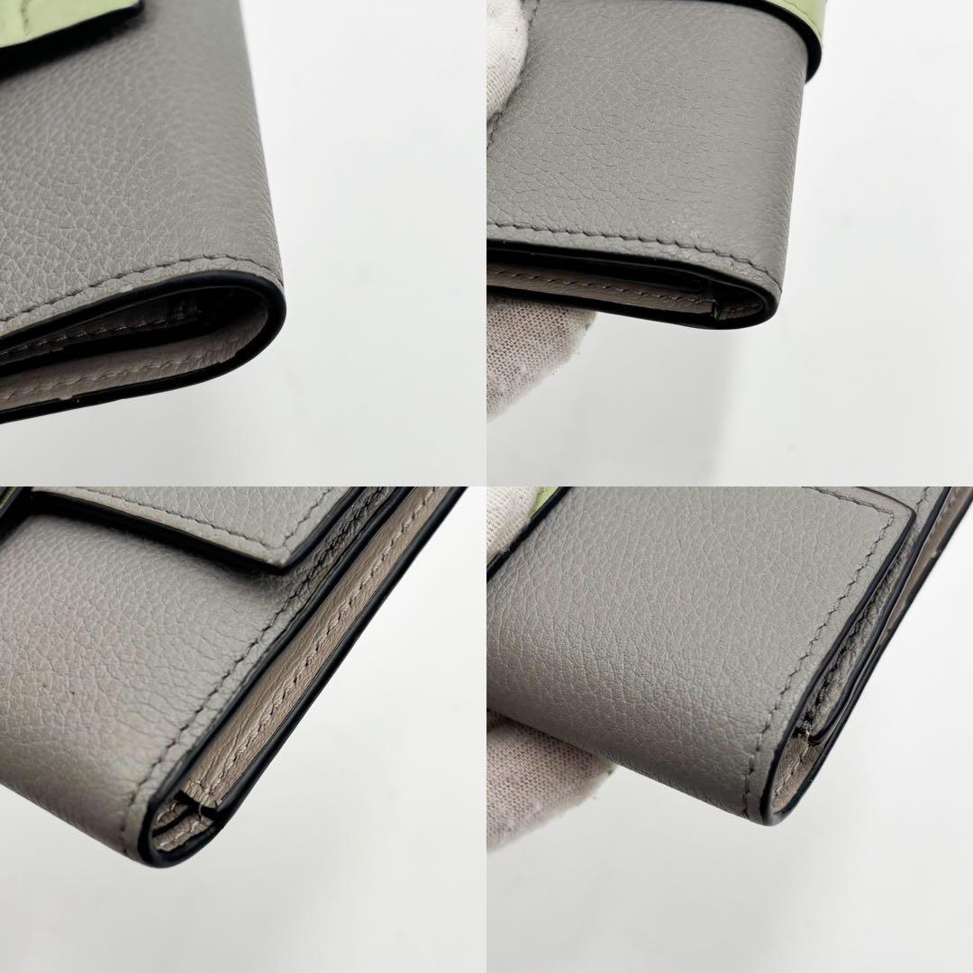ロエベ LOEWE 三つ折り財布 バーティカルウォレット アナグラム グレージュ