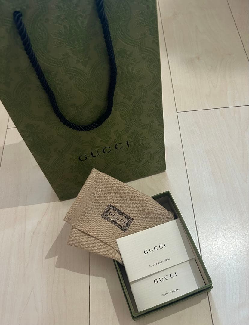 GUCCI ベージュ名刺入れGGロゴ 箱付き