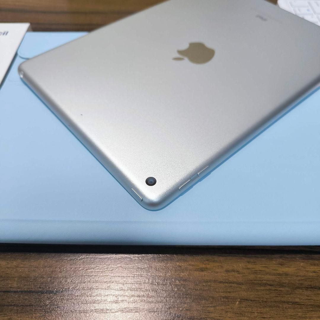 iPad 第6世代 Wi-Fi128GB ケースとキーボードセット、タッチペン