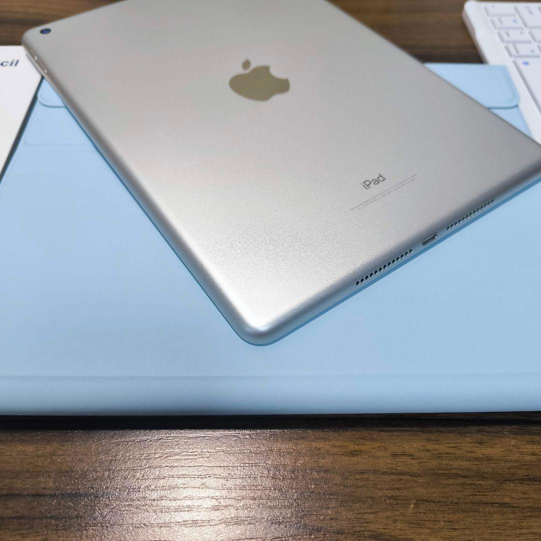 iPad 第6世代 Wi-Fi128GB ケースとキーボードセット、タッチペン