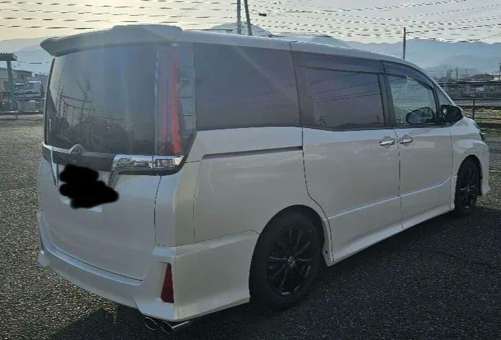 さとshinさん専用 ヴォクシーZSZRR85W 4WD フジツボ マフラー