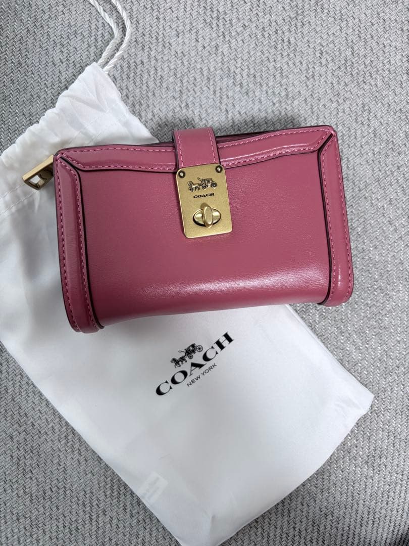 超美品✨ほぼ未使用✨COACH ハットン ウォレット 二つ折り