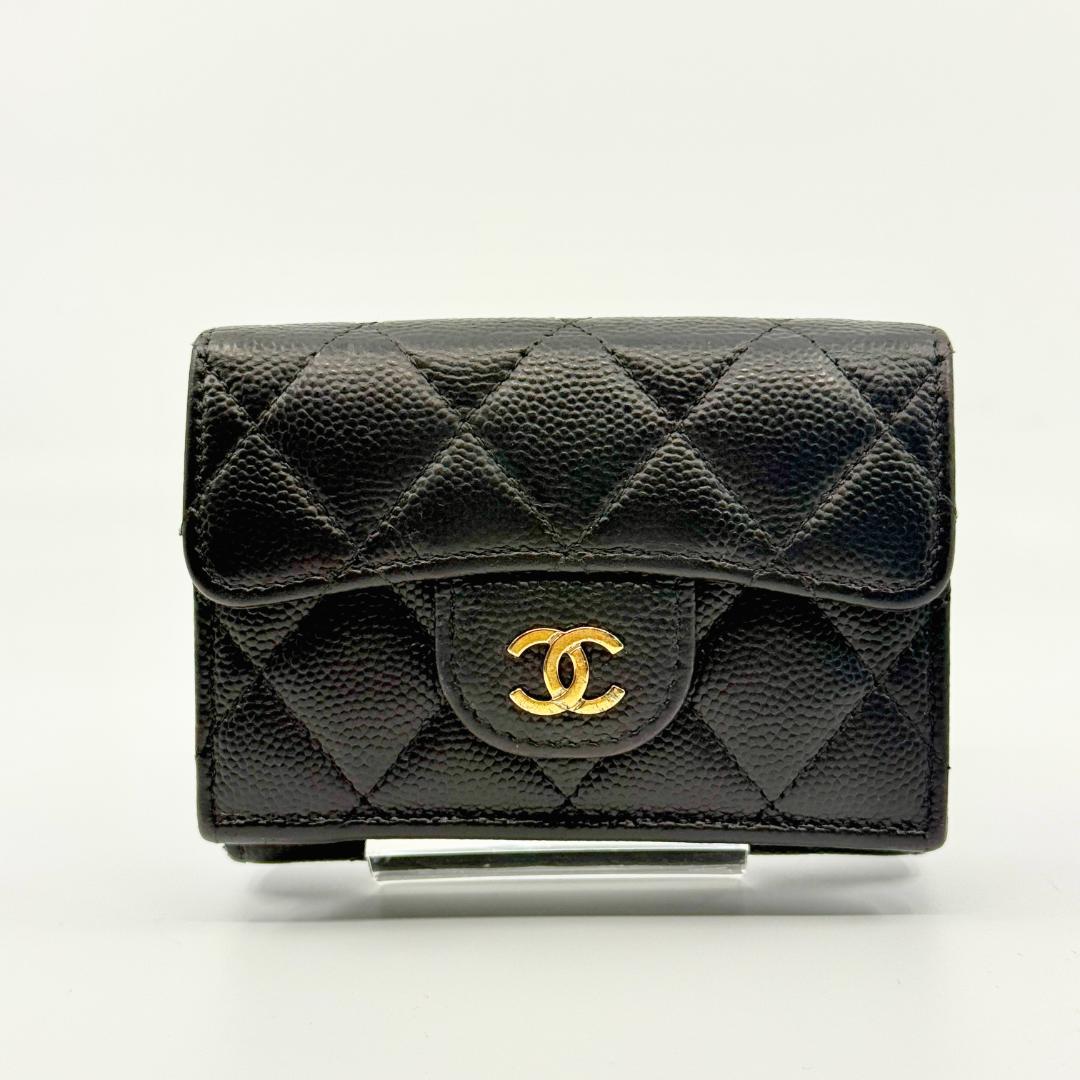 小梅　　　　 CHANEL 　三つ折り財布
