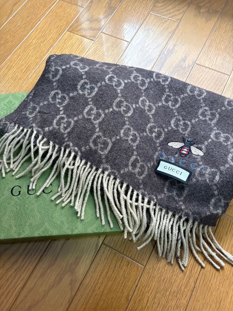GUCCI マフラー 蜂 刺繍 フリンジ