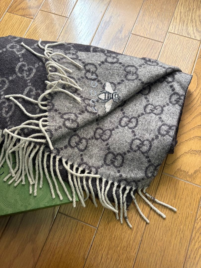 GUCCI マフラー 蜂 刺繍 フリンジ