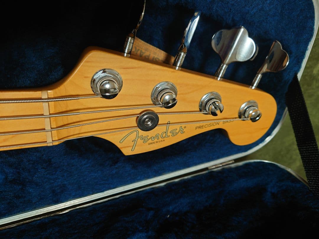 ベース Fender American DELUXE Precision