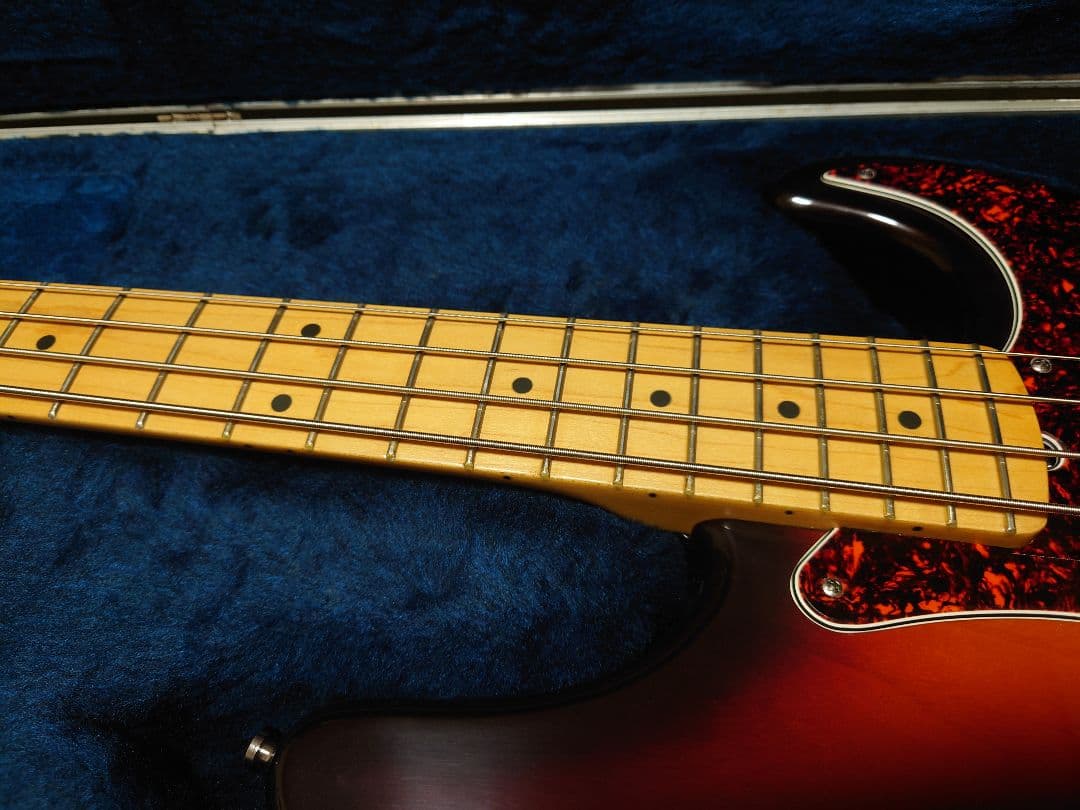 ベース Fender American DELUXE Precision