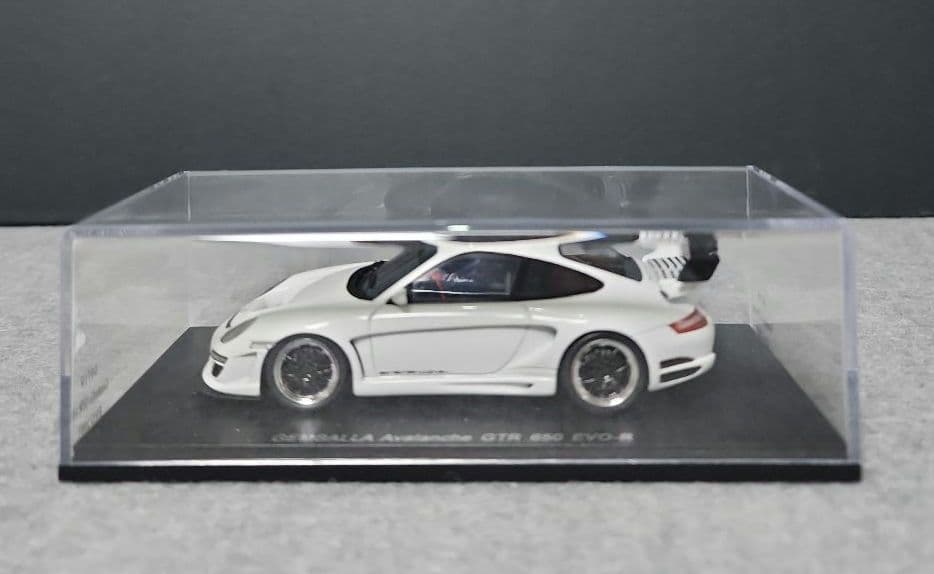 スパーク 1/43スケール ポルシェGEMBALLA Avalanche GTR