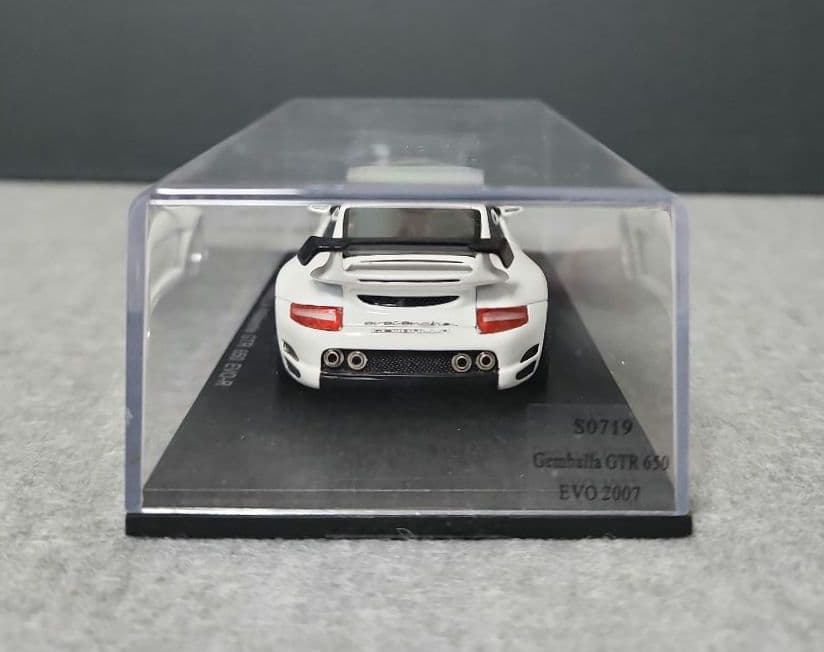 スパーク 1/43スケール ポルシェGEMBALLA Avalanche GTR
