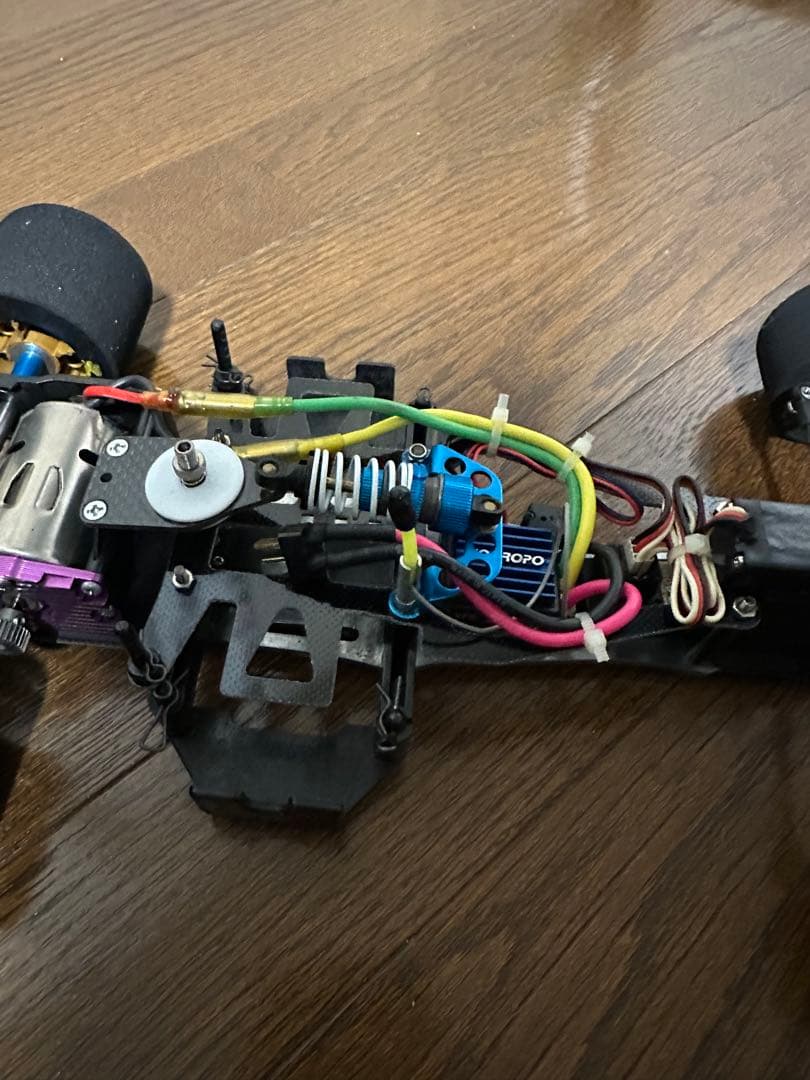 タミヤ　F103 アルミシャーシ　メカ無し　中古　ヴィンテージ