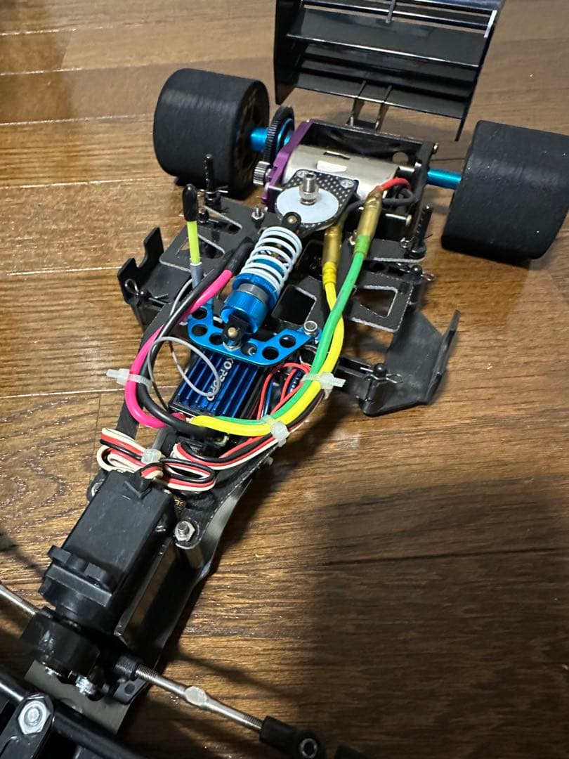 タミヤ　F103 アルミシャーシ　メカ無し　中古　ヴィンテージ
