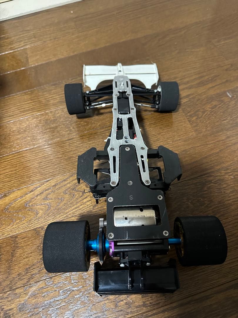 タミヤ　F103 アルミシャーシ　メカ無し　中古　ヴィンテージ