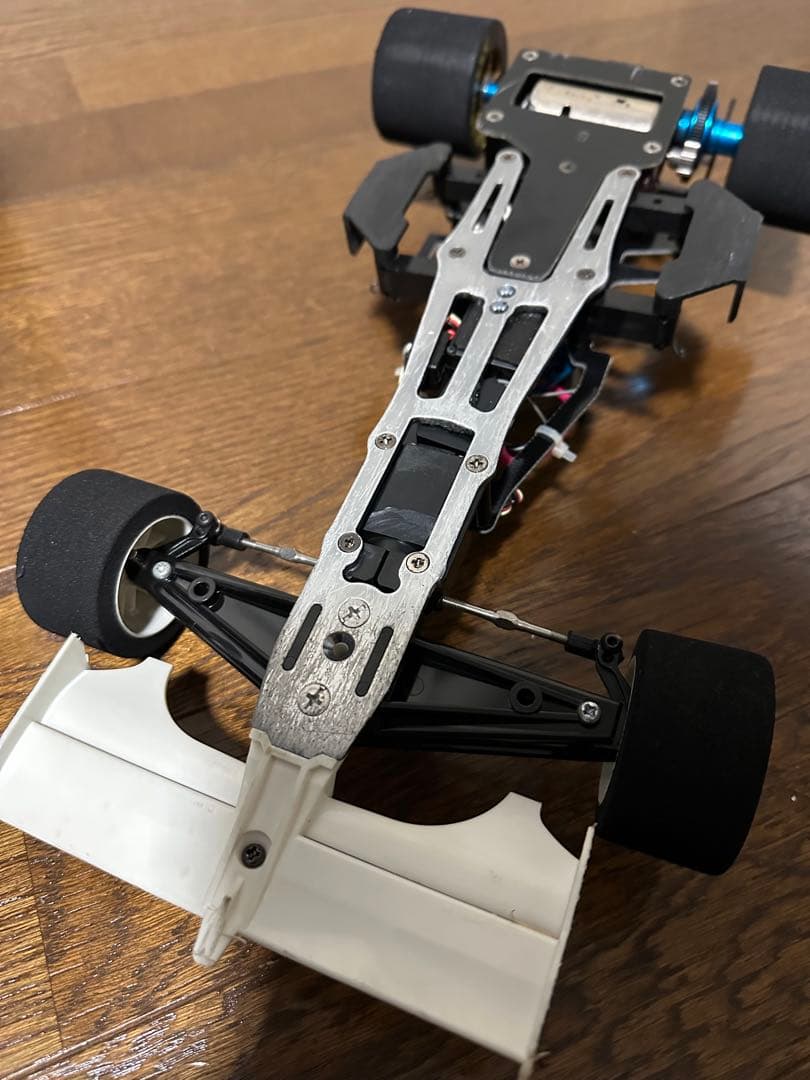 タミヤ　F103 アルミシャーシ　メカ無し　中古　ヴィンテージ