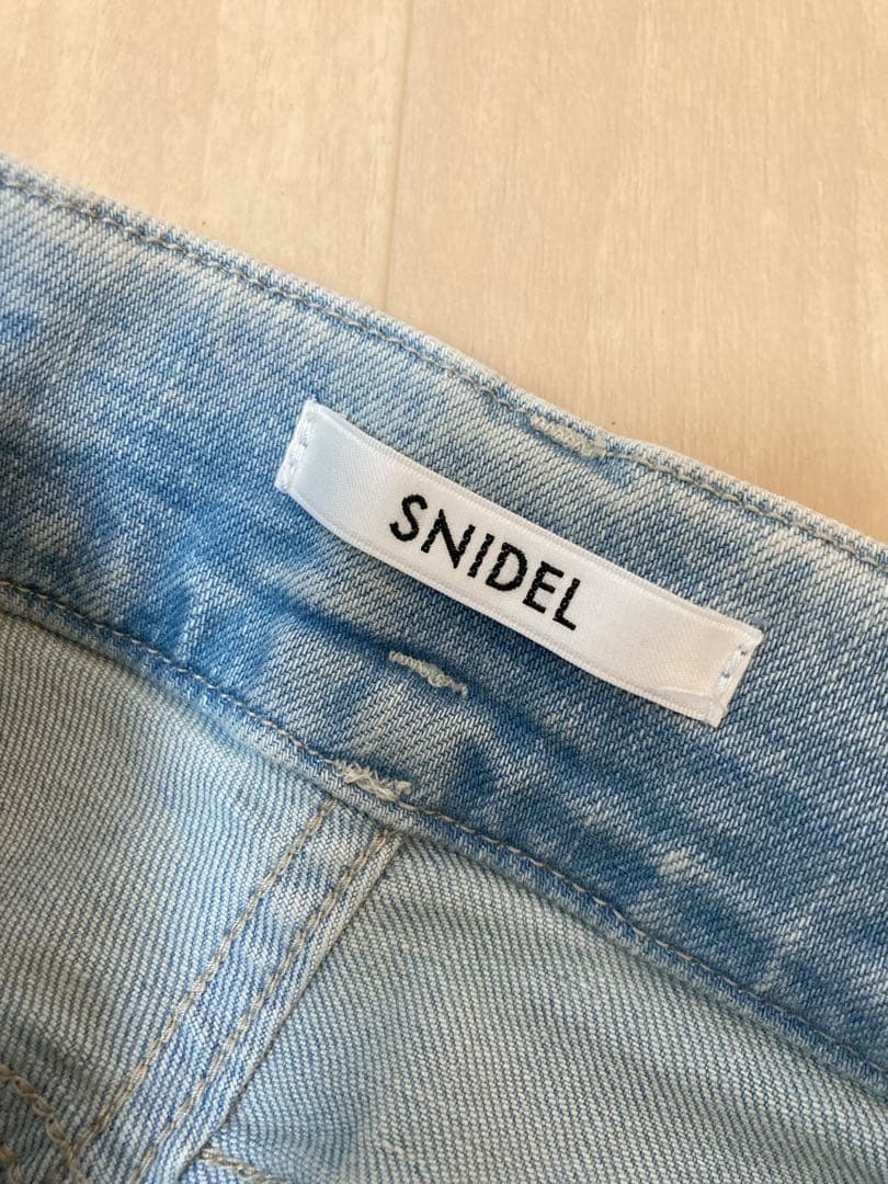 新品　SNIDEL Sustainableストレッチフレアデニムパンツ 0