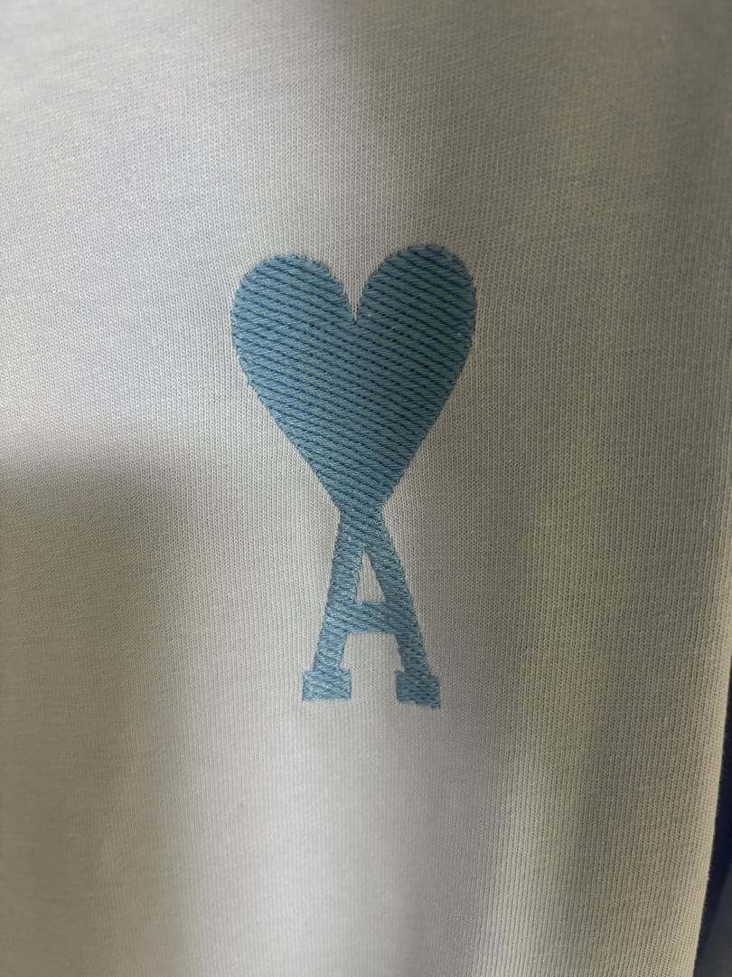 水色 ハートとA刺繍 Tシャツ　アミパリス