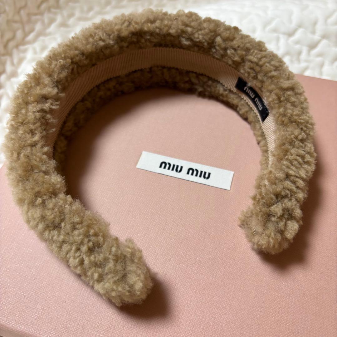 ミュウミュウ　miumiu カチューシャ　ブラウン