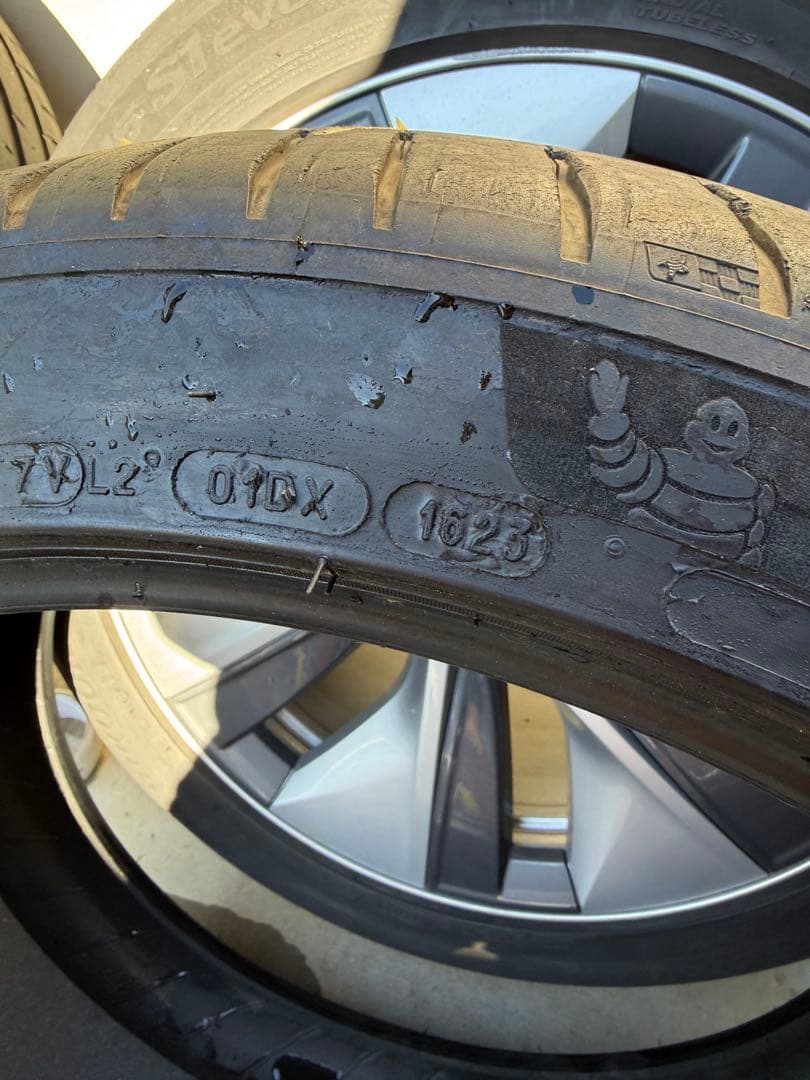 ク*ス様 タイヤ 255/40R20 1本