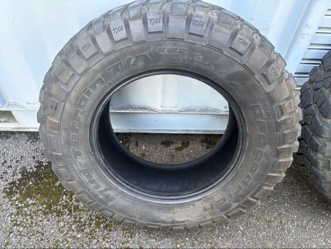 LT255/75R17 4本 ラングラー等