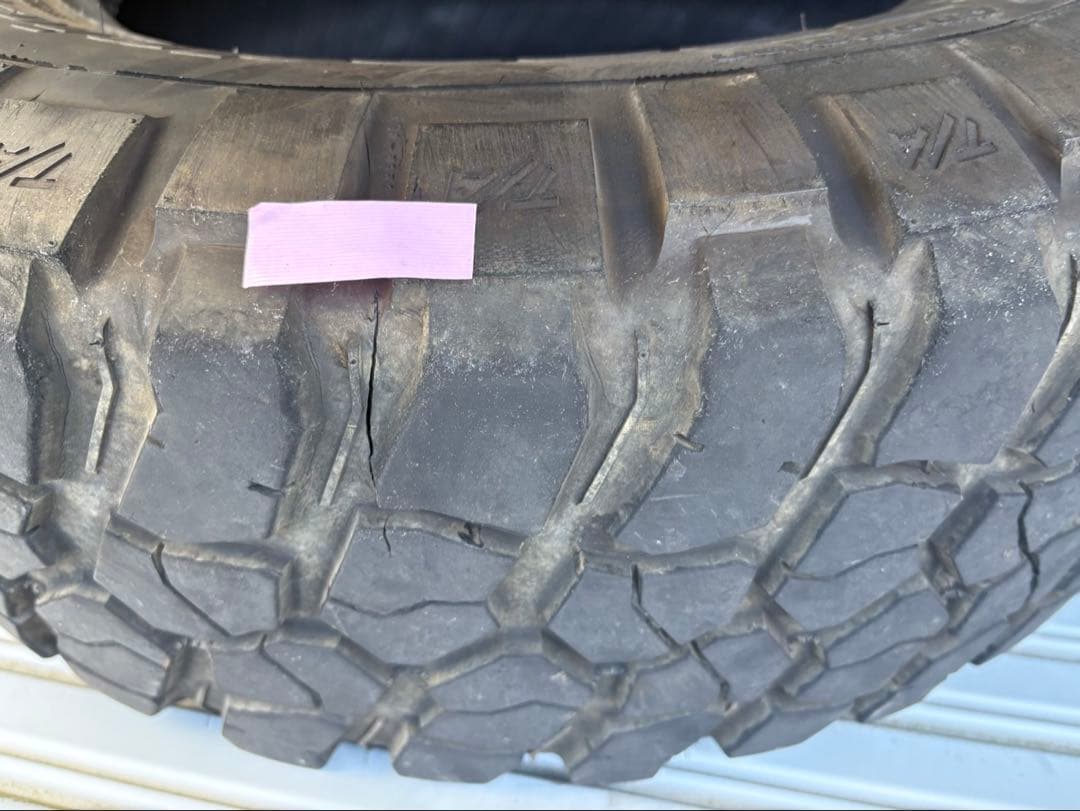 LT255/75R17 4本 ラングラー等