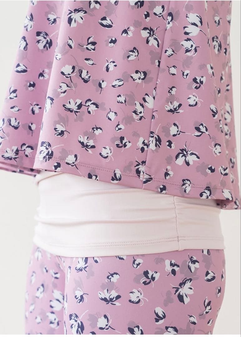 aco！　花柄タンクトップ新品！　 Sスカーラ