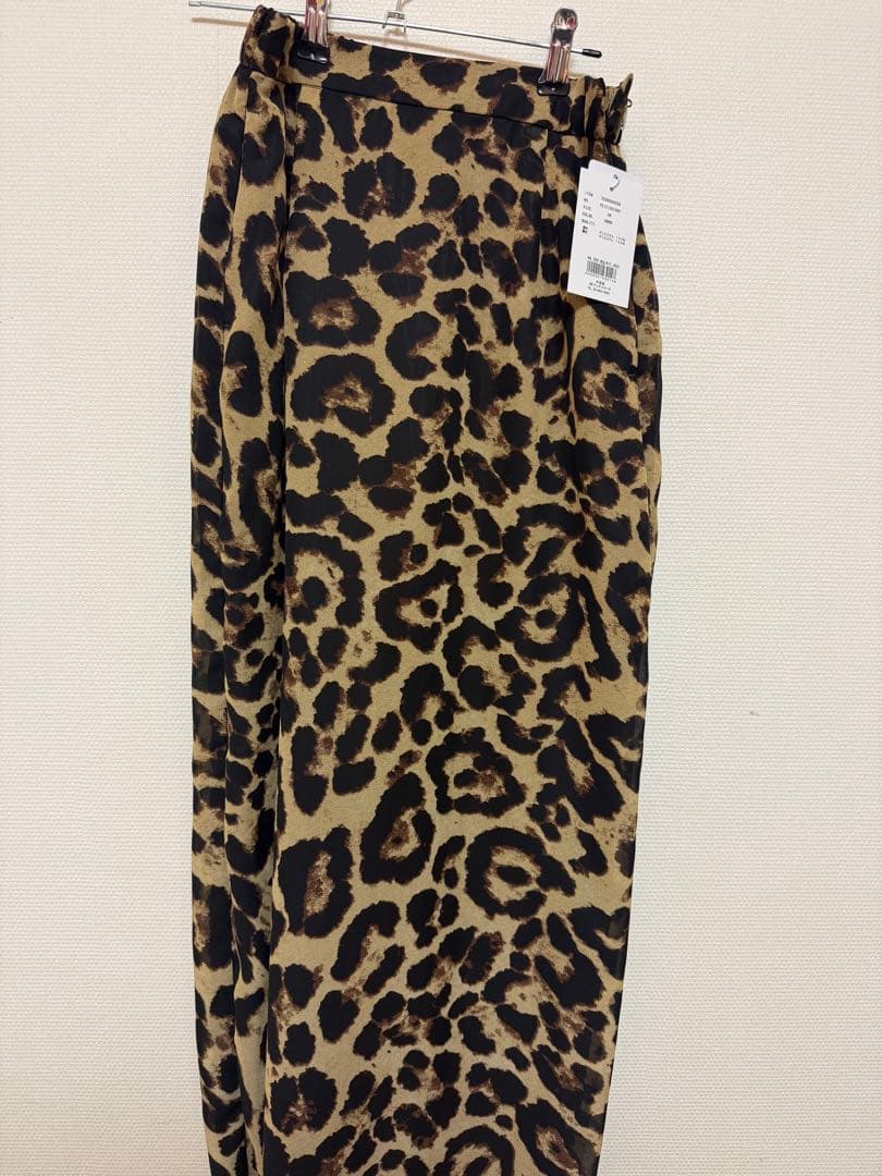 【新品未使用タグ付き】yae Animal pattern skirt
