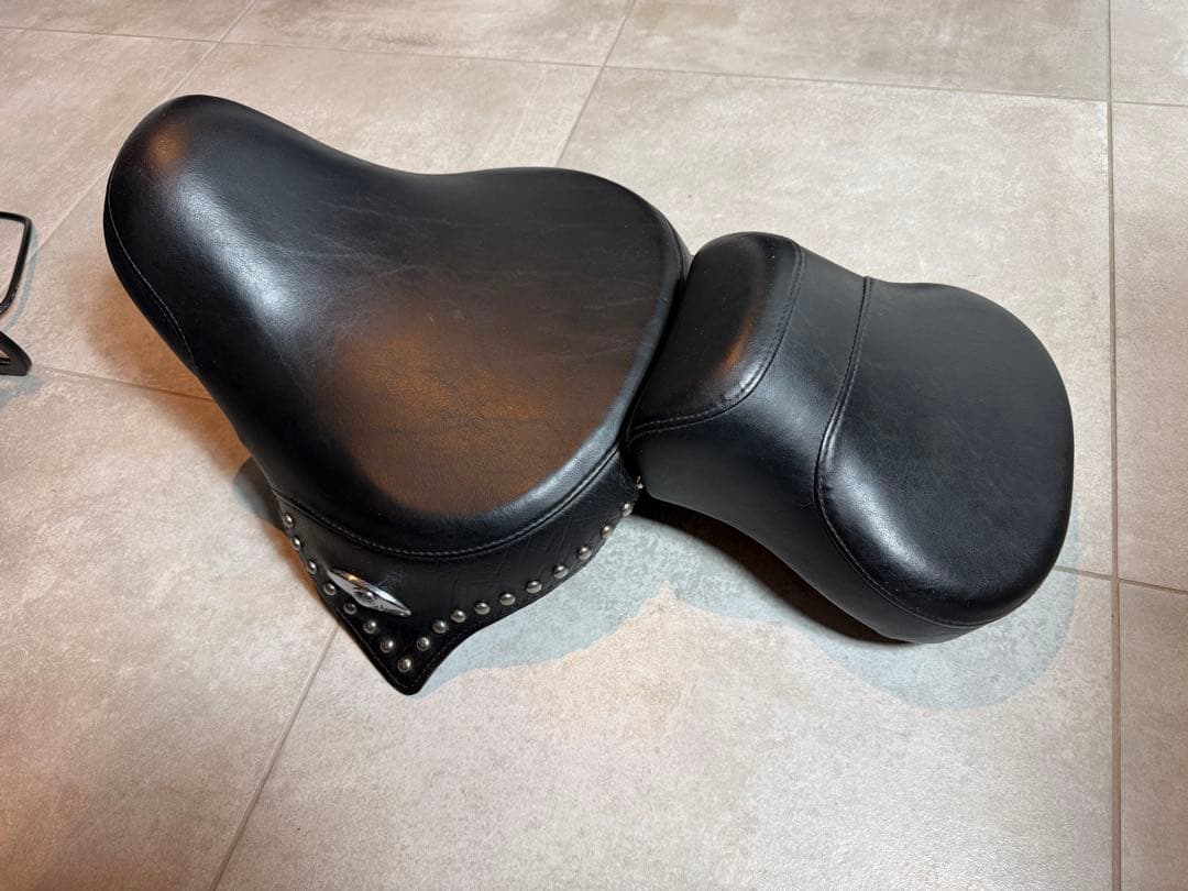 HARLEY-DAVIDSON FLSTC 純正シート