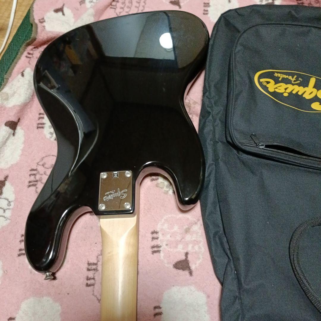 Squier J-Bass ブラック ギグバッグ付き