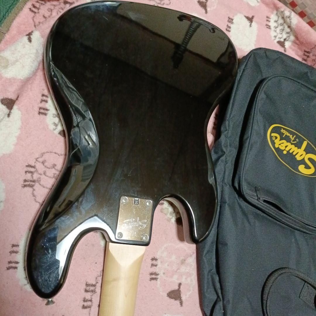 Squier J-Bass ブラック ギグバッグ付き