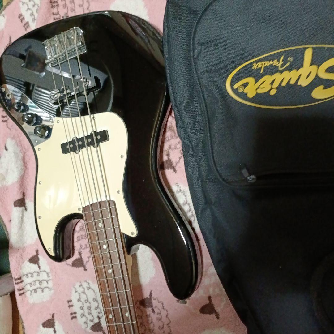 Squier J-Bass ブラック ギグバッグ付き