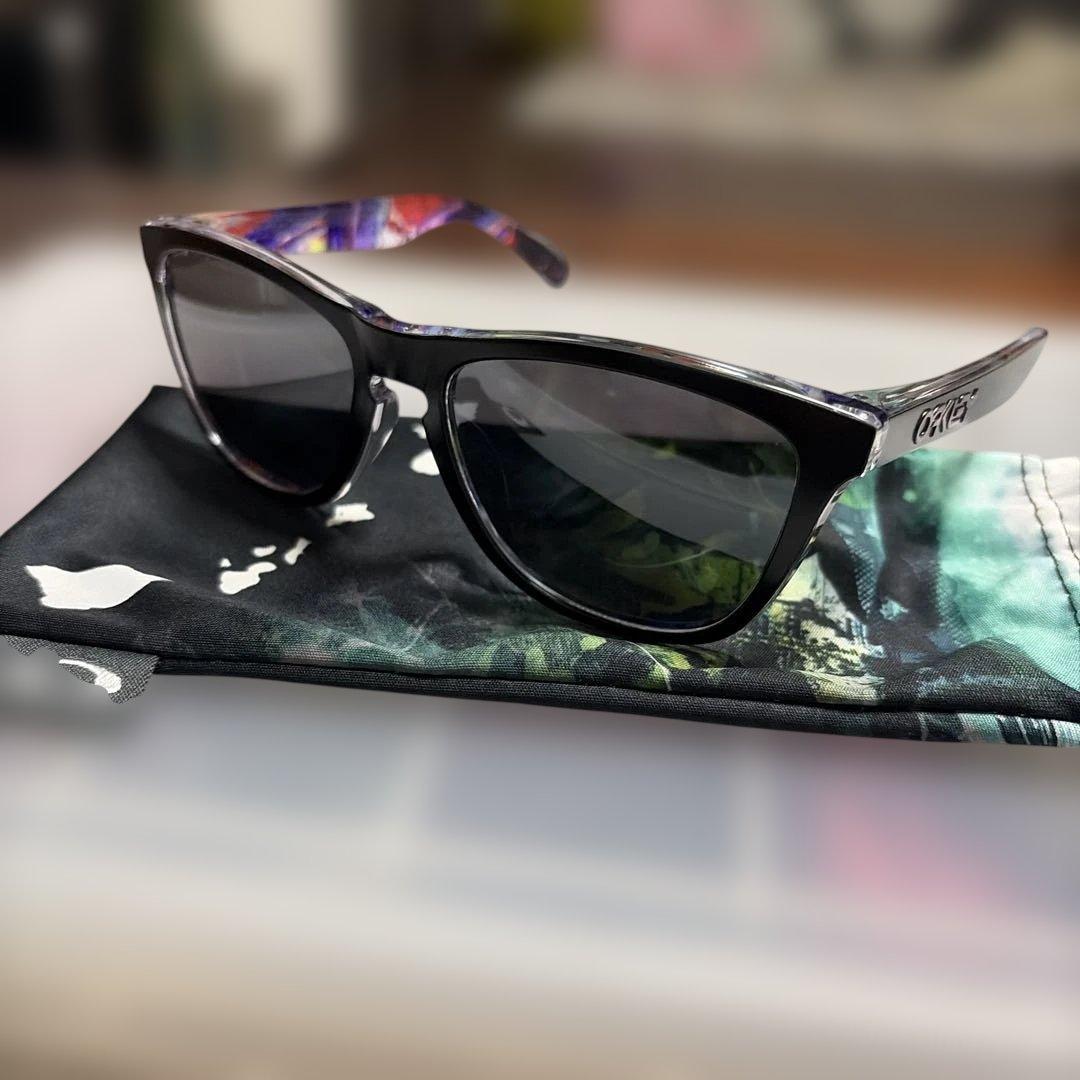 OAKLEY FROGSKINS ブラック　カラフルフレーム　PRIZUMレンズ
