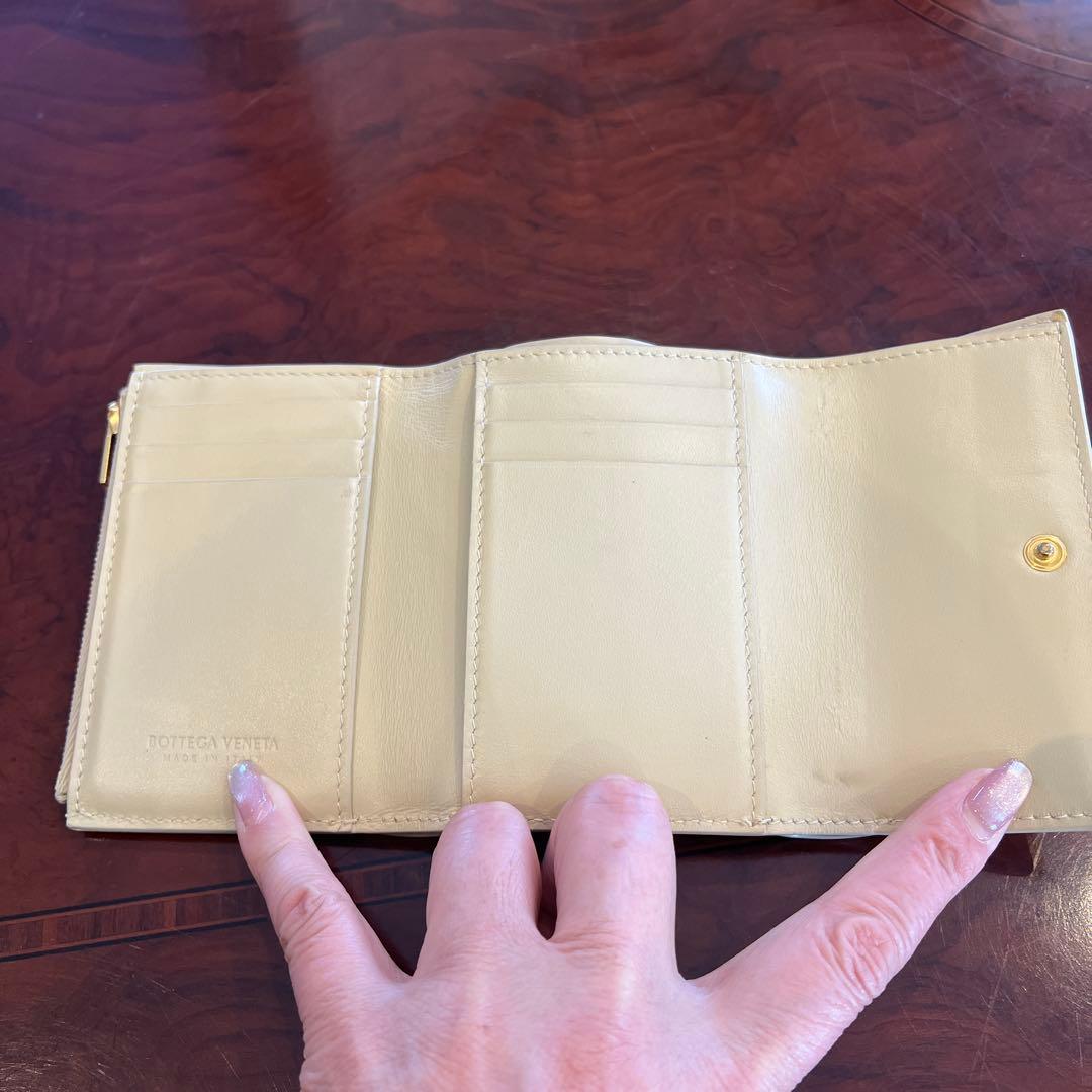 Bottega Veneta 三つ折り財布 ベージュ