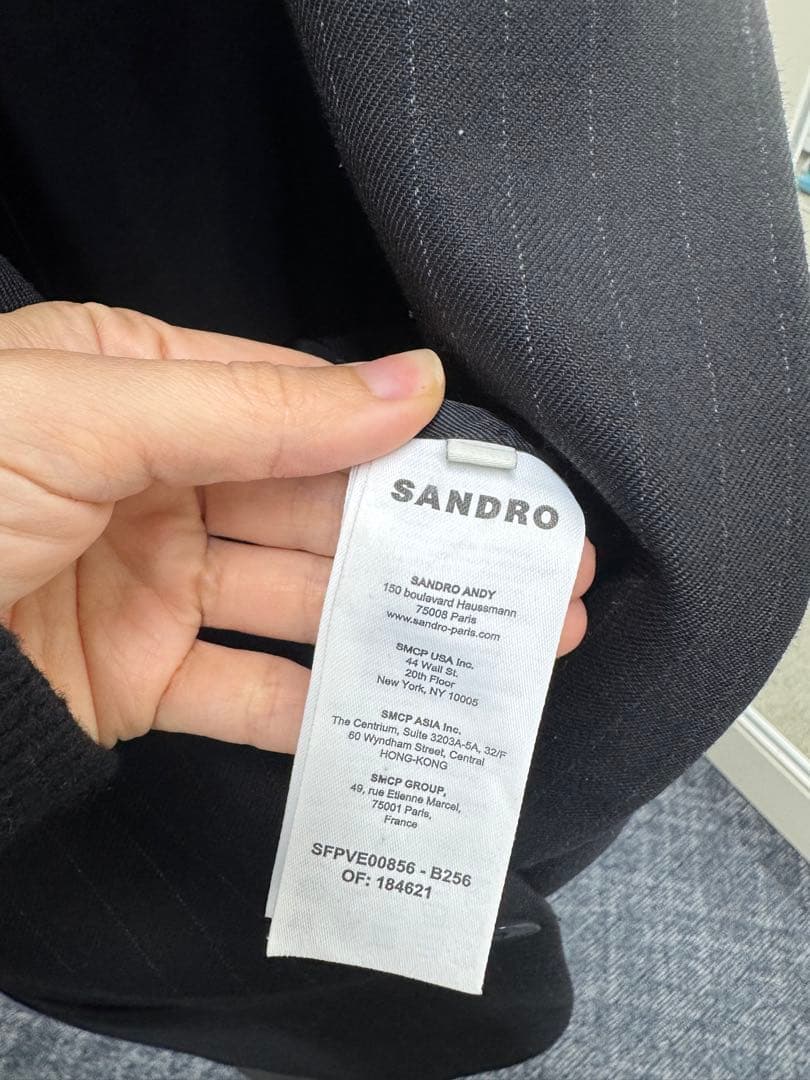 SANDRO ブラック テーラードジャケット