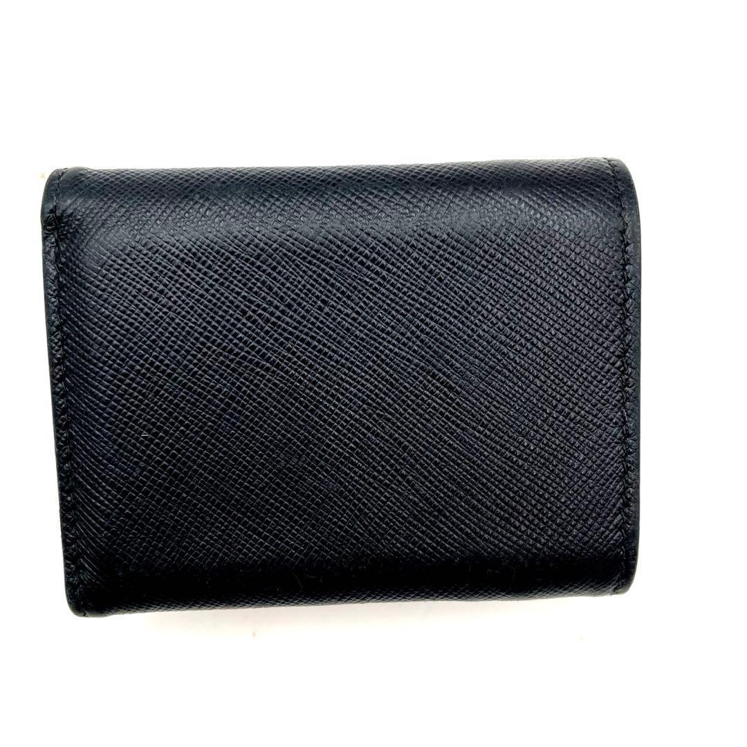 【美品】プラダ 三つ折り財布 サフィアーノ メタルロゴ 小銭入れ付／