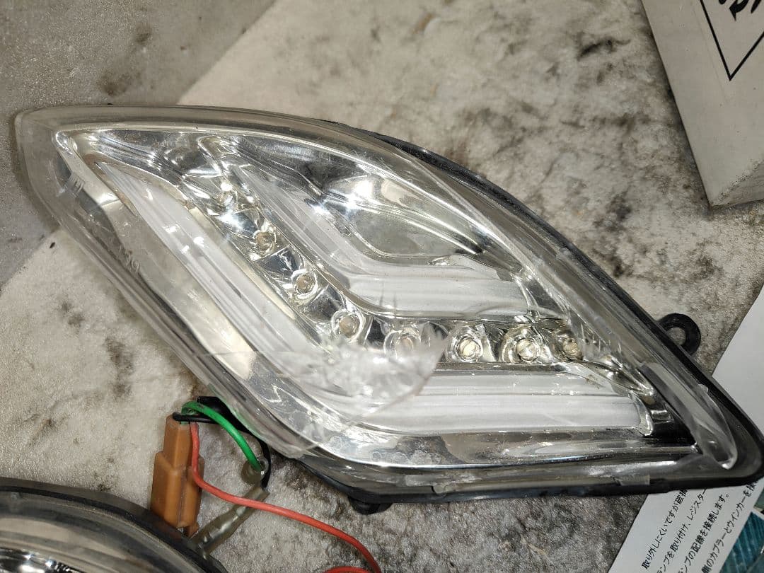 3型国内台湾シグナスX 用 ポッシュ製フロントウィンカー 白ポジション