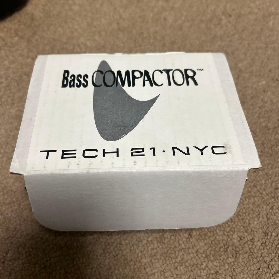 TECH 21 NYC Bass COMPACTOR ベースエフェクター