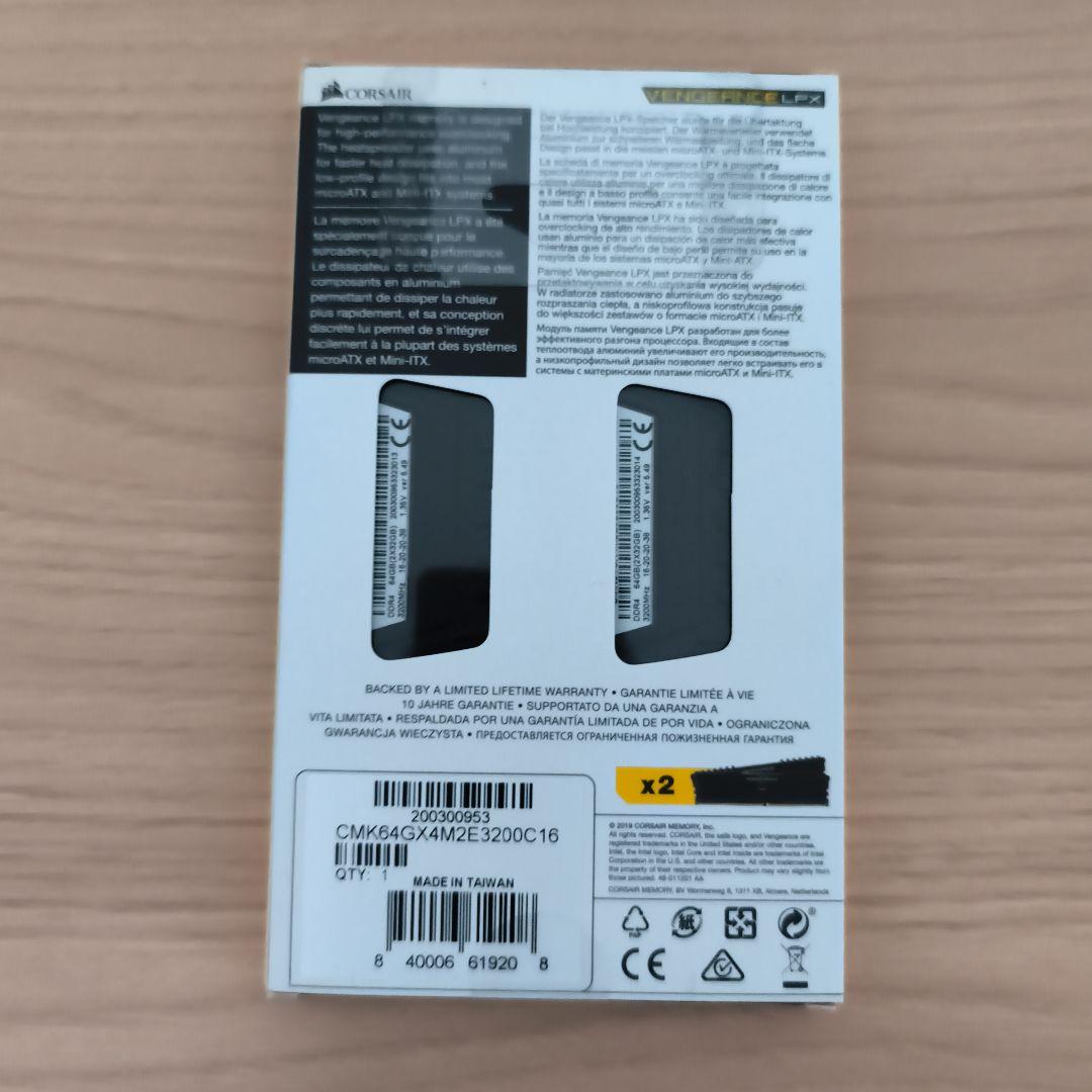 【未開封】CORSAIR DDR4-3200MHz デスクトップPC用 メモリ