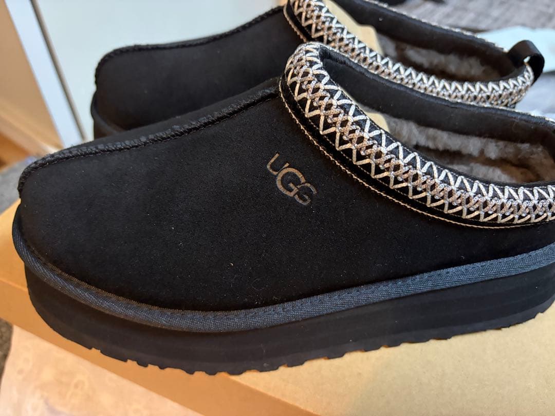 UGG Tazz II ブラック 7 (38)