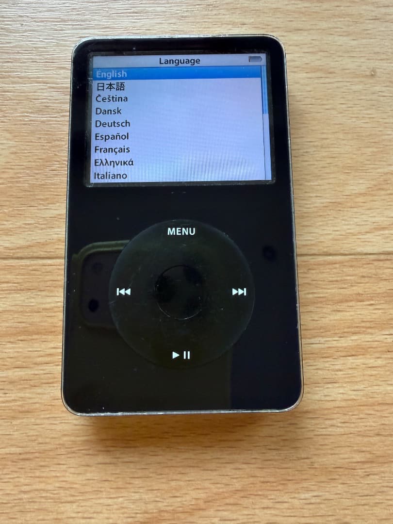アップル iPod classic 第5世代 64GBに換装済み 本体のみ