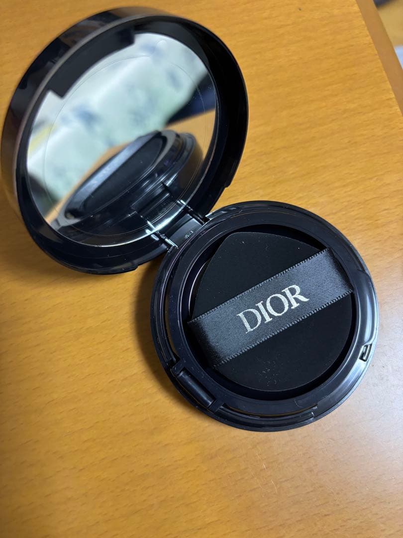 ジジDior スキンフォーエヴァーイドラグロウ クッションファンデーション