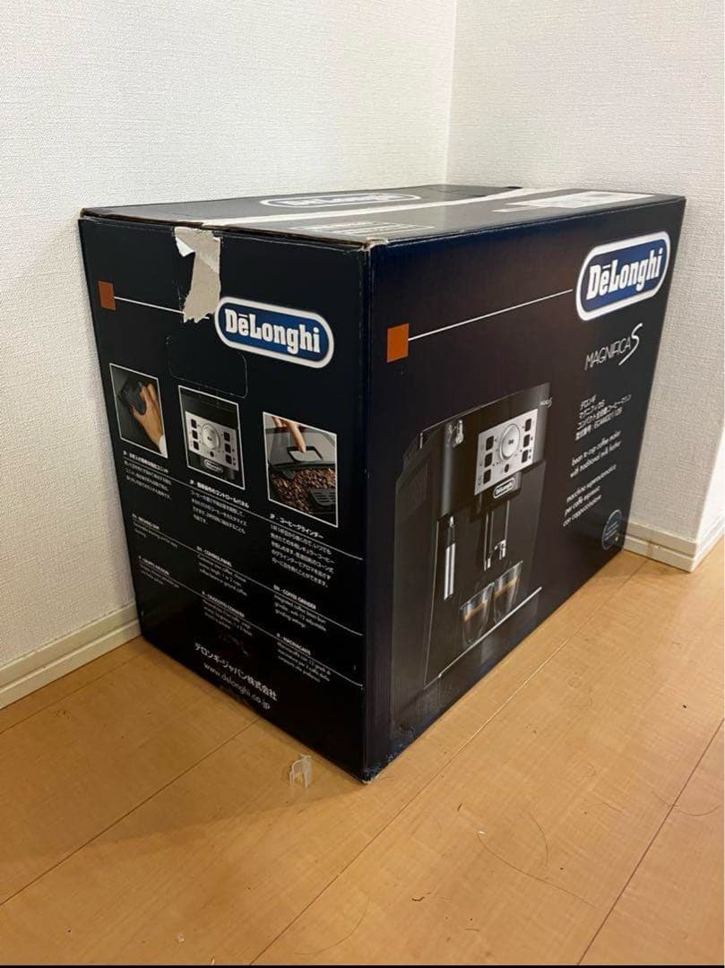 De'Longhi Magnifica エスプレッソマシン 黒