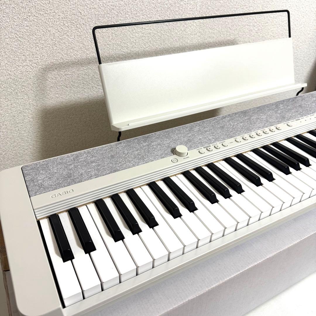ぷ*ん様 25年製 カシオ CASIO キーボード 61鍵盤 CT-S1 WE