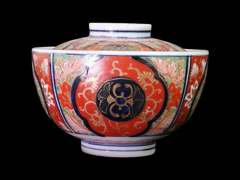 大聖寺伊万里　金襴手　唐子に桜花　金唐草に花の図　蓋茶碗D074AS-fbvq