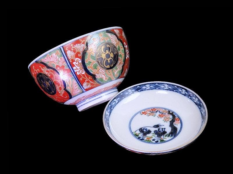 大聖寺伊万里　金襴手　唐子に桜花　金唐草に花の図　蓋茶碗D074AS-fbvq