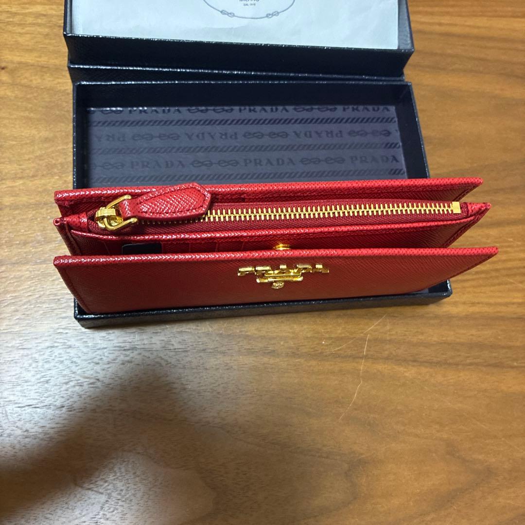 PRADA サフィアーノレザー 二つ折り財布 レッド