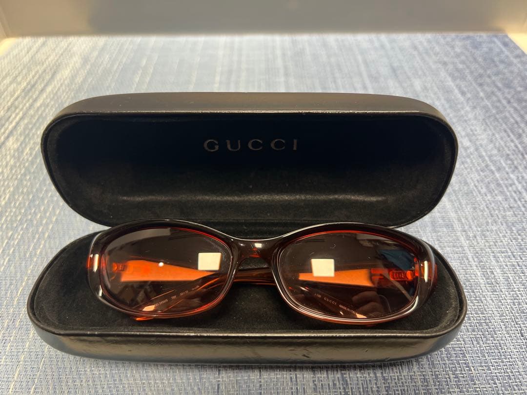 GUCCI 付属ケース付き