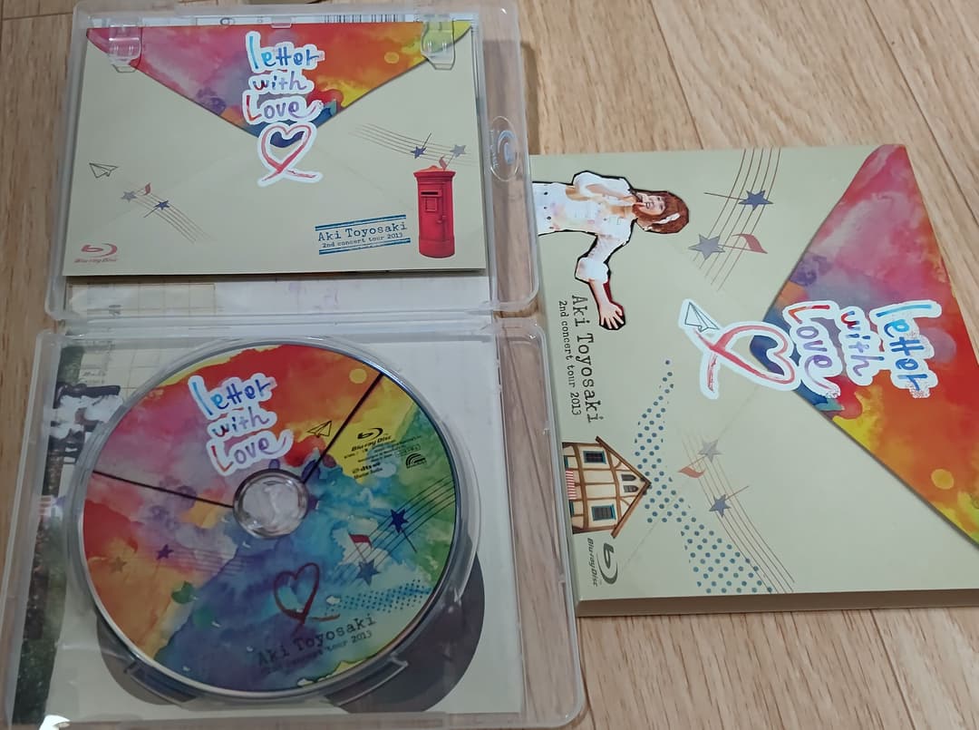 本日特別大特価！豊崎愛生　LIVE　Bluray2本&非売品セット