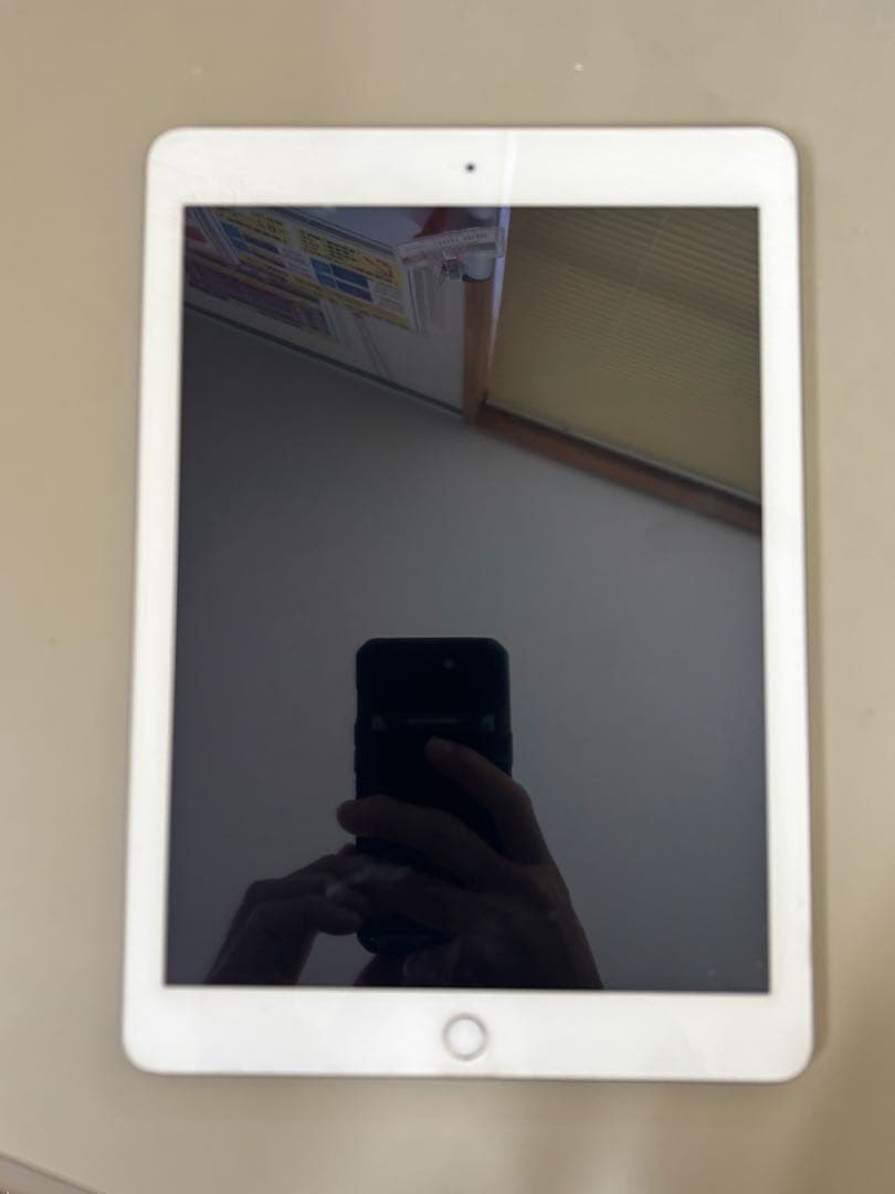 iPad第５世代 a1823 32gb Wi-Fi、セルラー　箱有
