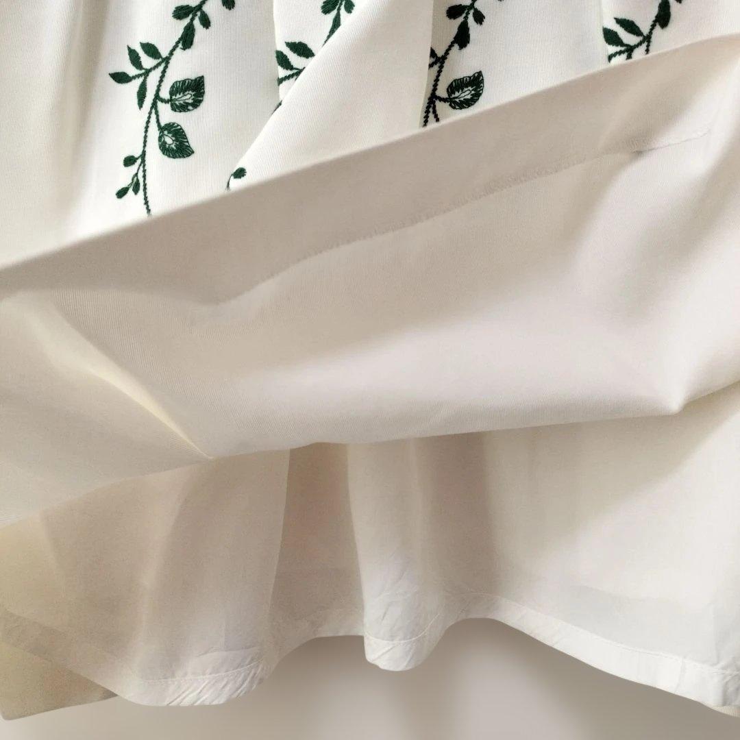 専用！M’S GRACY 花柄刺繍 クリーム色 ひざ丈ワンピース 半袖