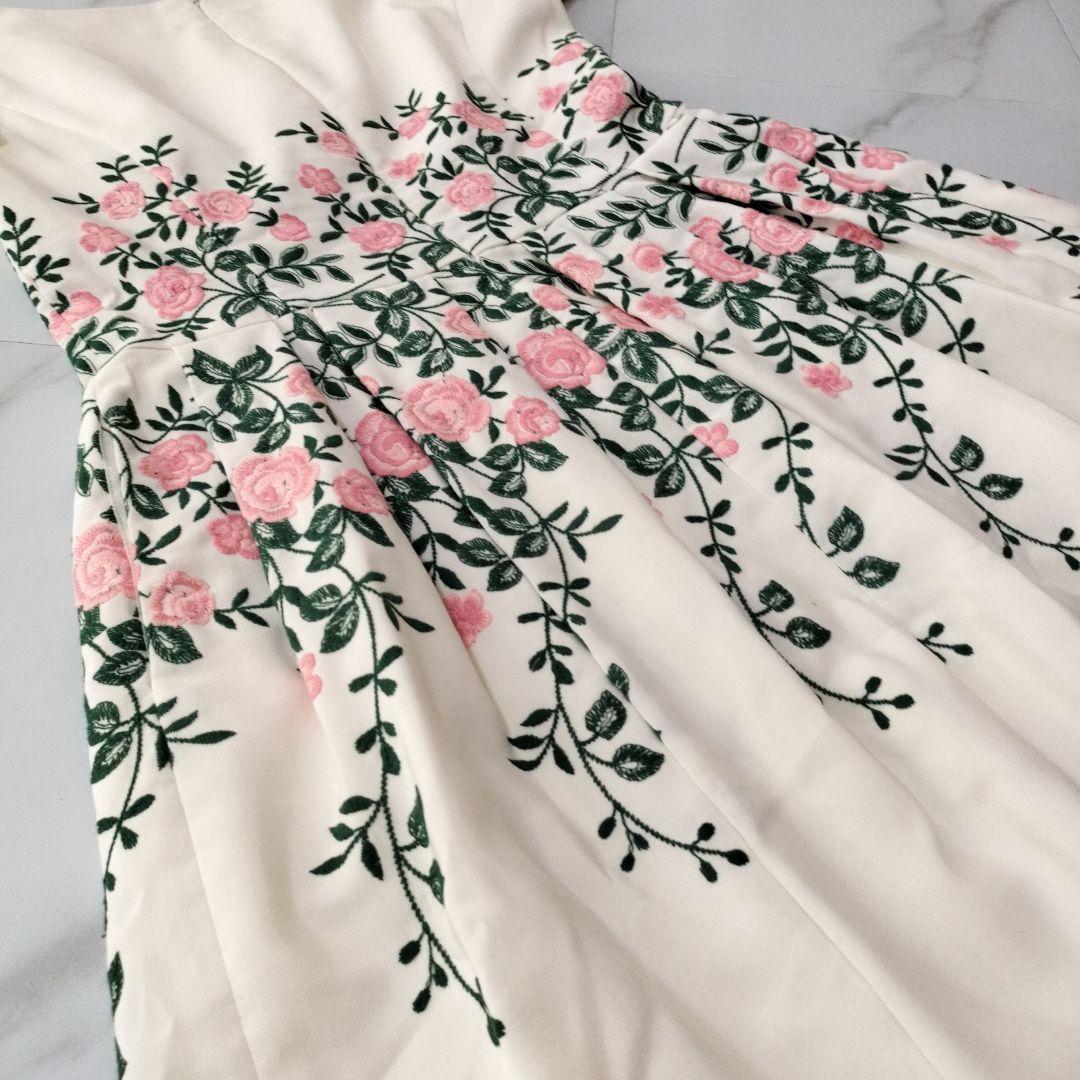 専用！M’S GRACY 花柄刺繍 クリーム色 ひざ丈ワンピース 半袖